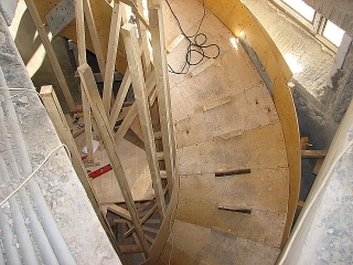 Компания «Мир Лестниц и Перил» | Опалубка для бетонной лестницы