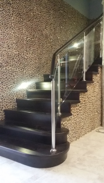 Бетонная лестница в коттеджном посёлке Акватория Истры
