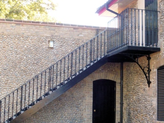 Чугунная лестница в коттеджном посёлке Европа