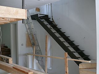 Металлическая лестница в коттеджном посёлке Речной