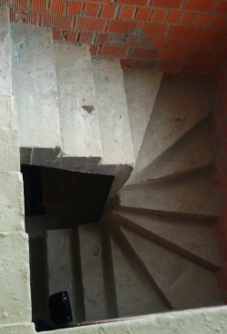 Бетонная лестница в посёлке Суханово