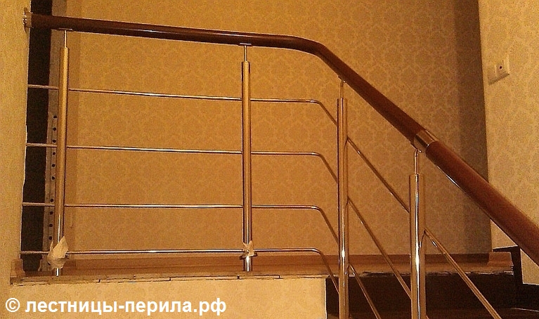 Лестница на металлокаркасе в коттеджном посёлке Суханово